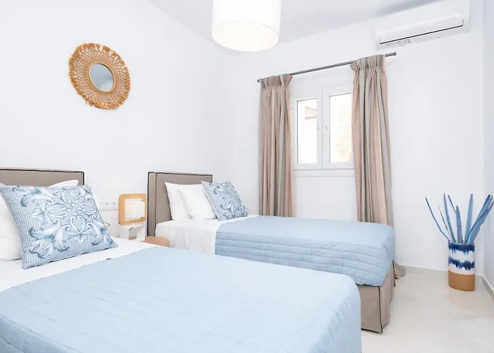 Salty Villas, Chrissipi